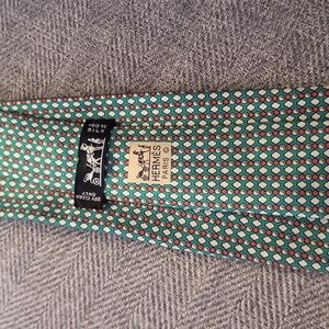Vintage Hermes Silk Necktie Tie 7494 IA Diamond Dot Design